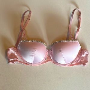 Victoria’s Secret Very Sexy Balconet Bra Size 32D Light Pink